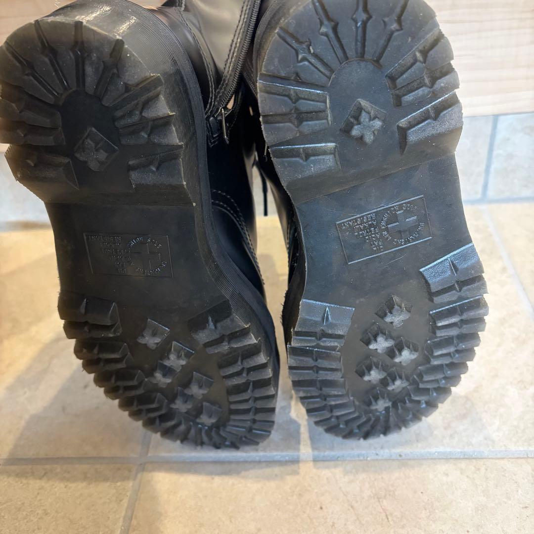 〖6日まで値下げ〗ドクターマーチン 8ホールブーツ 厚底 正規品 UK6