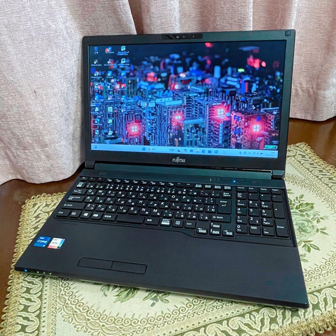 美品⭐︎第11世代 Corei5⭐︎SSD⭐︎カメラ ノートパソコン 黒 オフィス付き