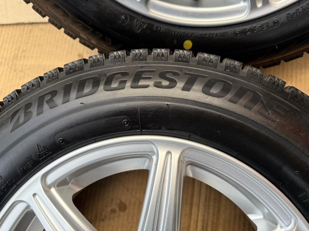 アクア ヤリス ヴィッツ フィット 175/70R14 VRX2 2021年製