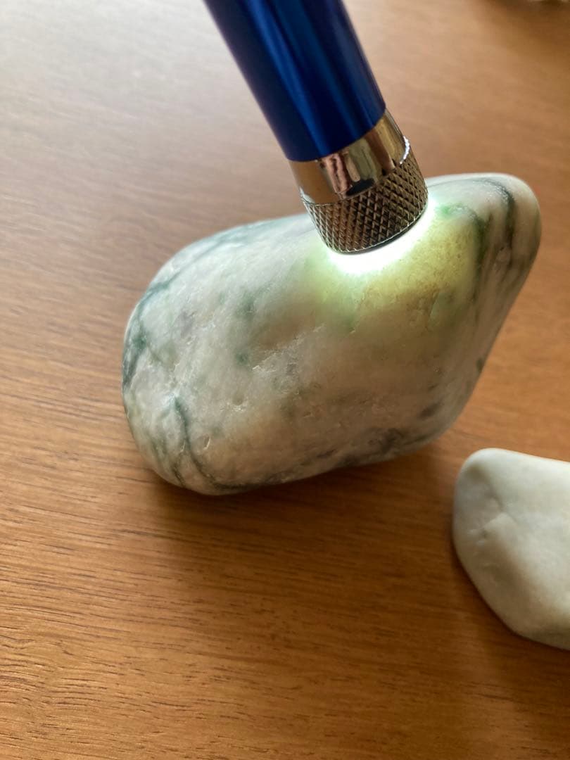 糸魚川翡翠　2個セット　ひすい　原石　圧砕