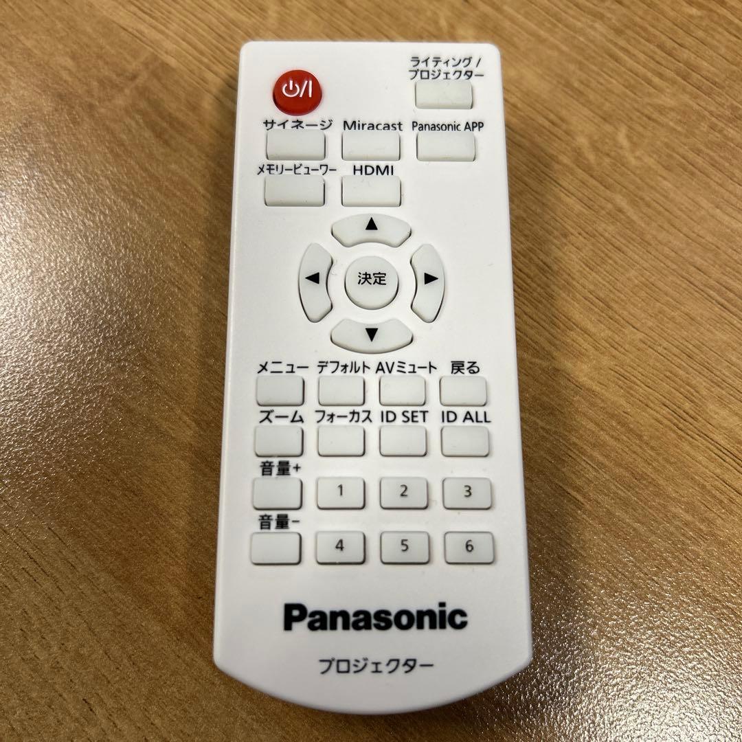 Panasonic NTN91000W プロジェクター④