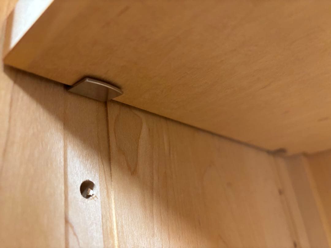 注)お取り置き中です 北の住まい設計社　 メープル木製ガラス扉キャビネット