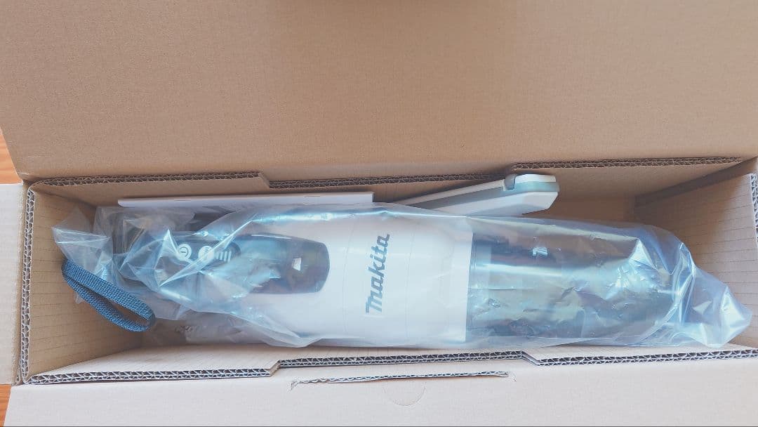 マキタ　Makita 　スティッククリーナー CL003GZW　未使用