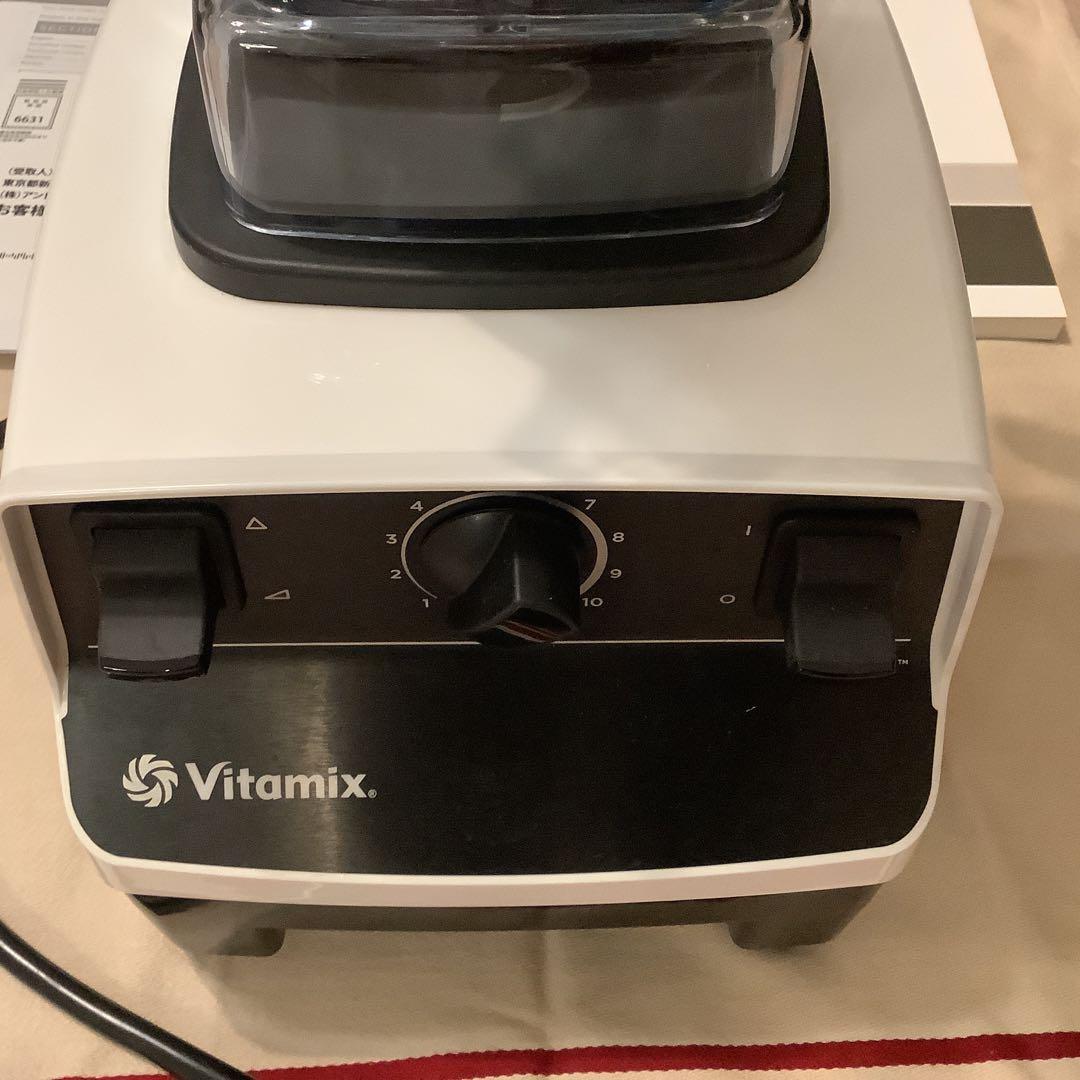 Vitamix ホワイトブレンダー　MODEL VM0111