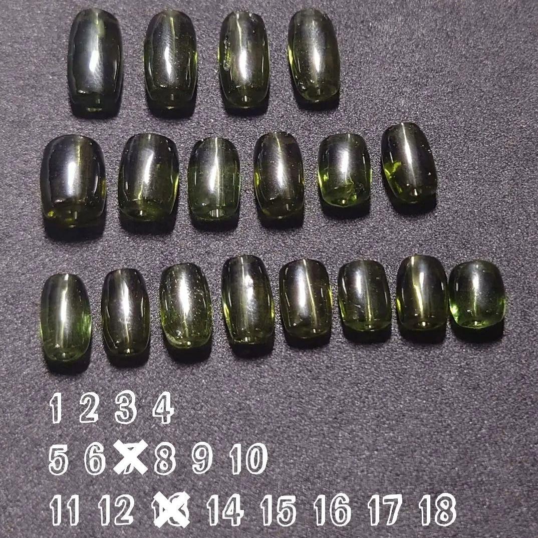 ★(マルねぇ！)モルダバイト 筒型ビーズ10×6.2ミリ⑪(鑑別コピー付)