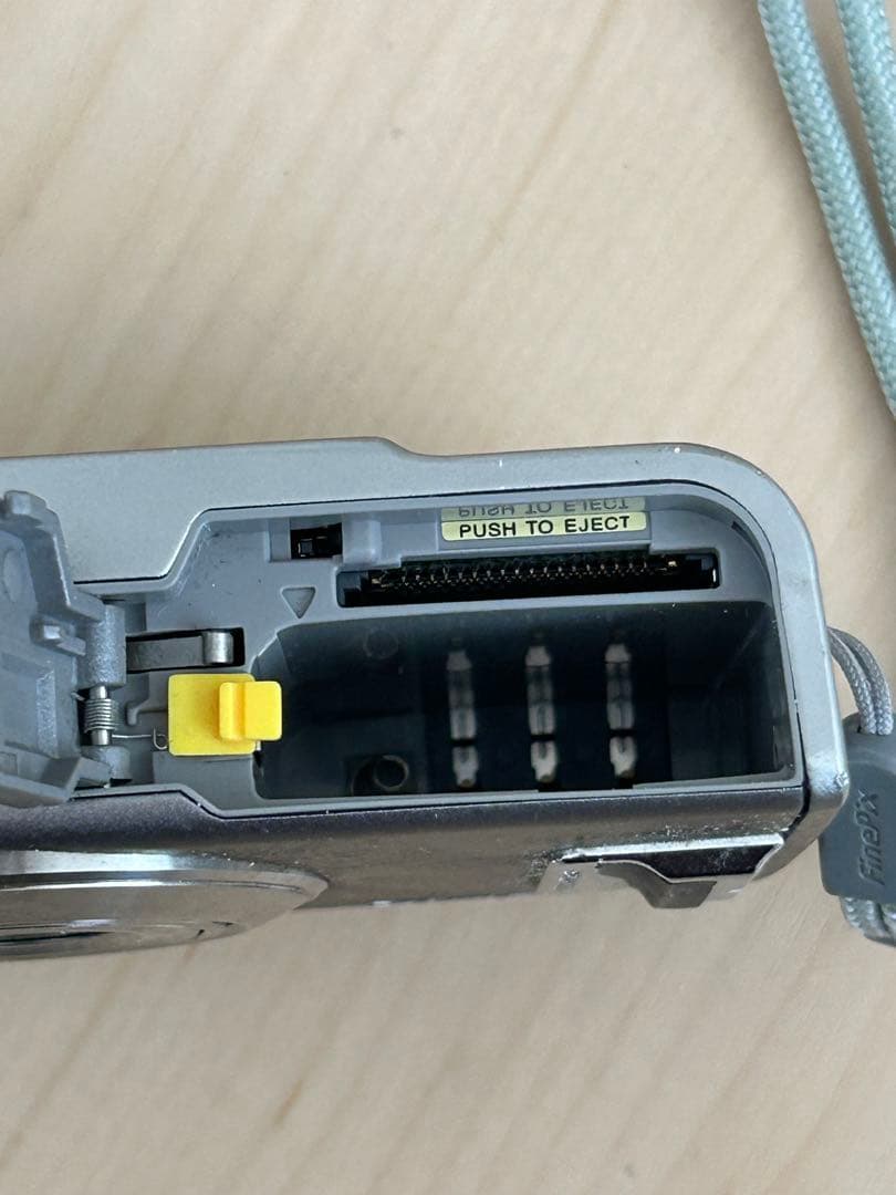 FUJIFILM FinePix F31fd コンパクトデジタルカメラ