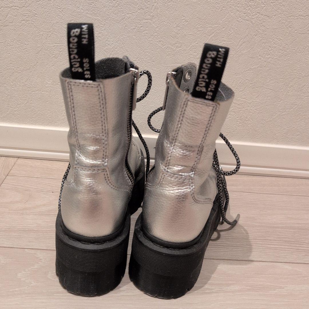 Dr.Martens JADON MAX 8ホール シルバー UK4