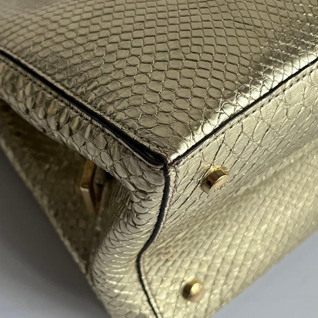 ✨未使用級✨　TOD’S D キューブ　　ハンドバッグ　レザー　ゴールド