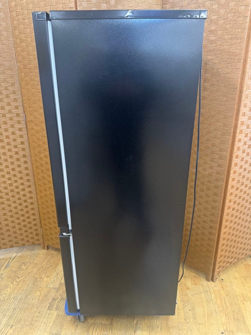 F037 TOSHIBA ２ドア　冷蔵庫　170L 2023年製　右開き