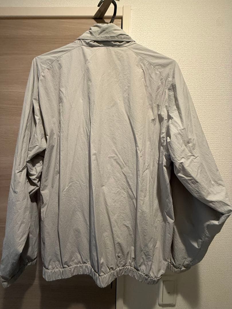 ＜NICE WEATHER＞ナイロン スタンドブルゾンセットアップ　ライトグレー