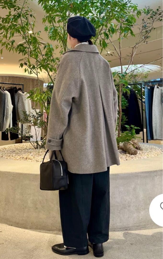 タグ付き未使用品　かぐれ　ウールバックタックショートコート