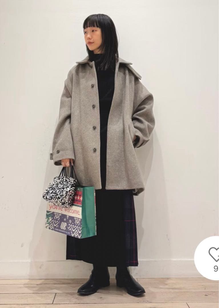 タグ付き未使用品　かぐれ　ウールバックタックショートコート