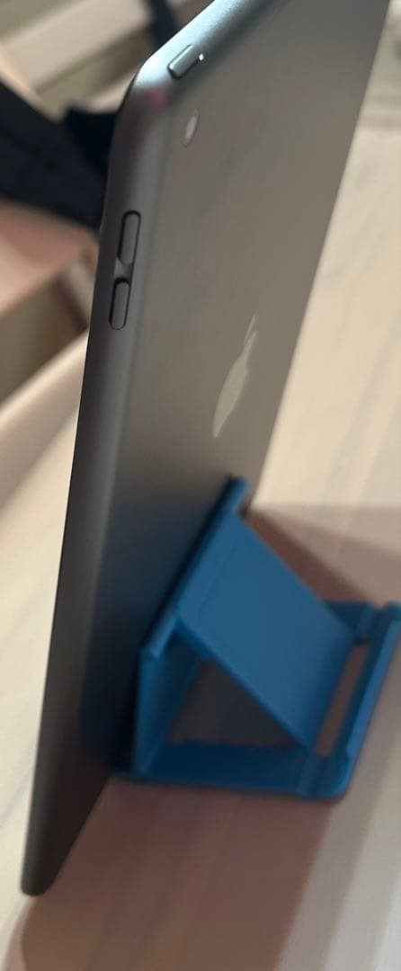 美品✨️iPad 第9世代 64GB 箱、充電器付き、WiFi 本体