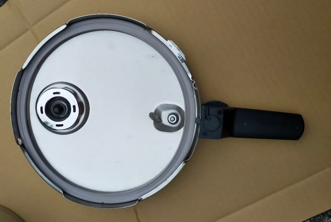 フィスラー圧力鍋4.5ｌ　未使用品