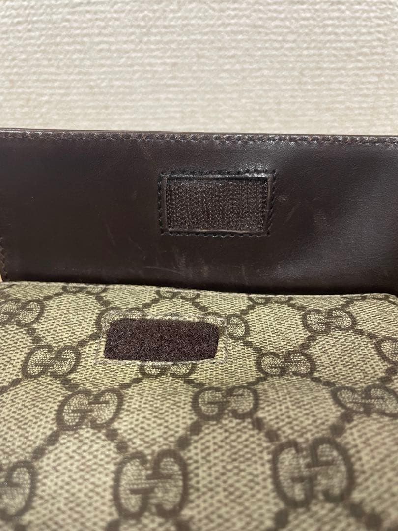 GUCCI　ボディバッグ　ウエストポーチ