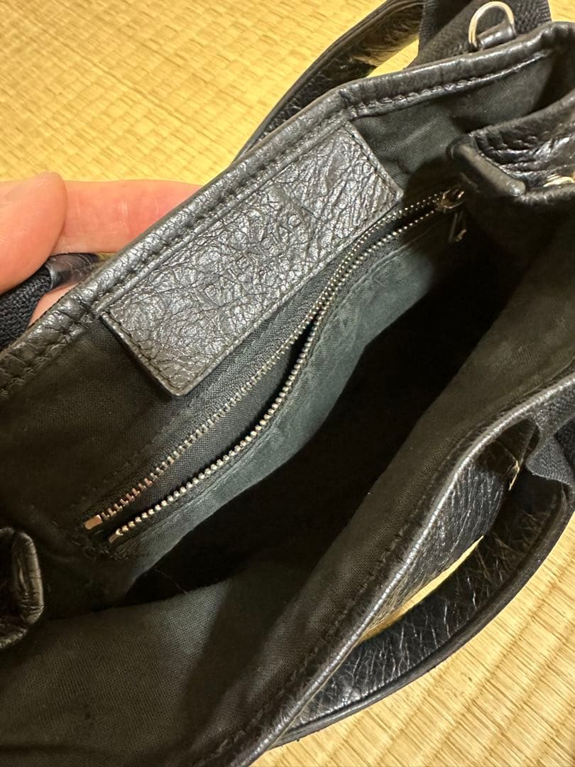 バレンシアガ　BALENCIAGA　ハンドバッグ　カバスS　レザー　ブラック