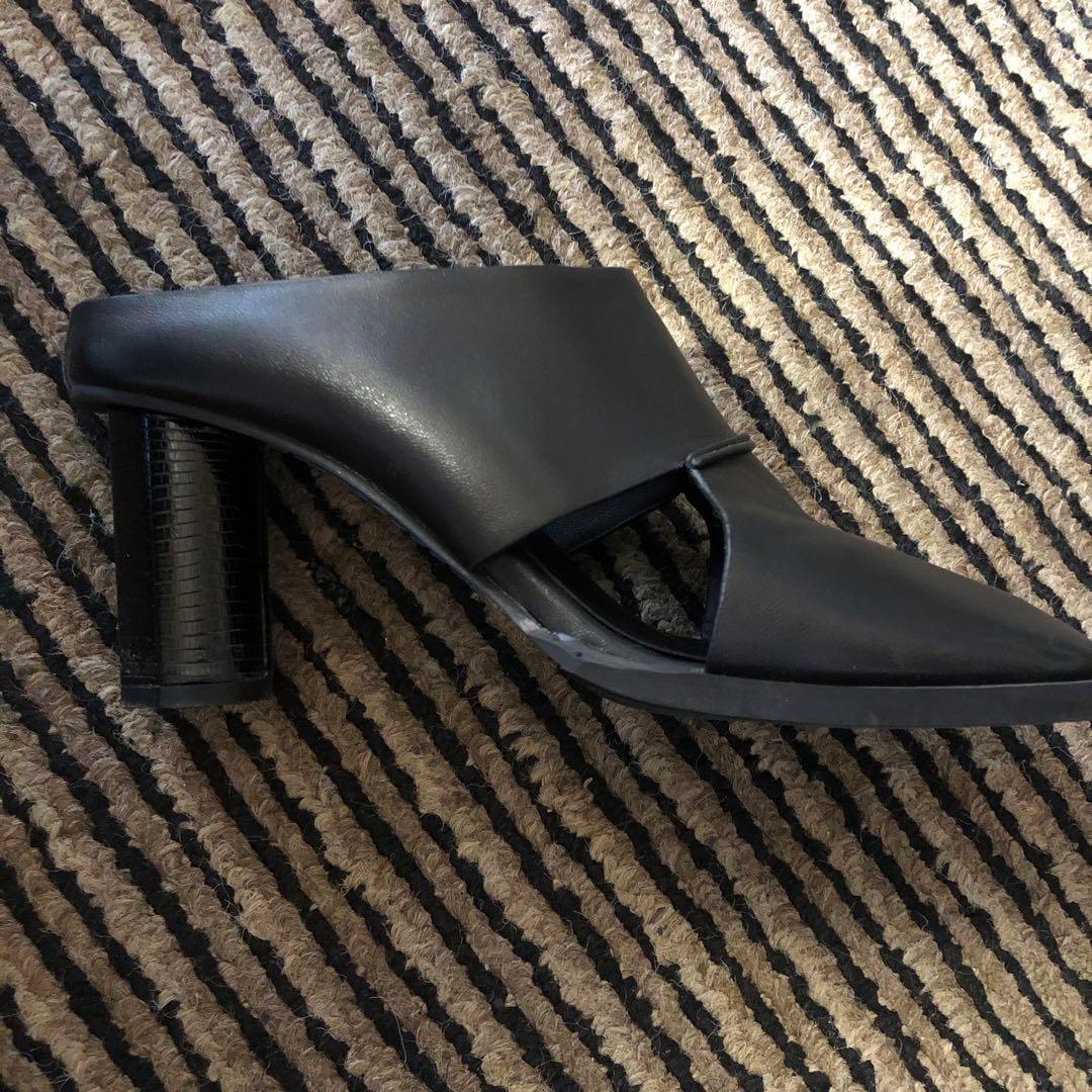 美品　アンスリード　サイドカットスクエアミュール