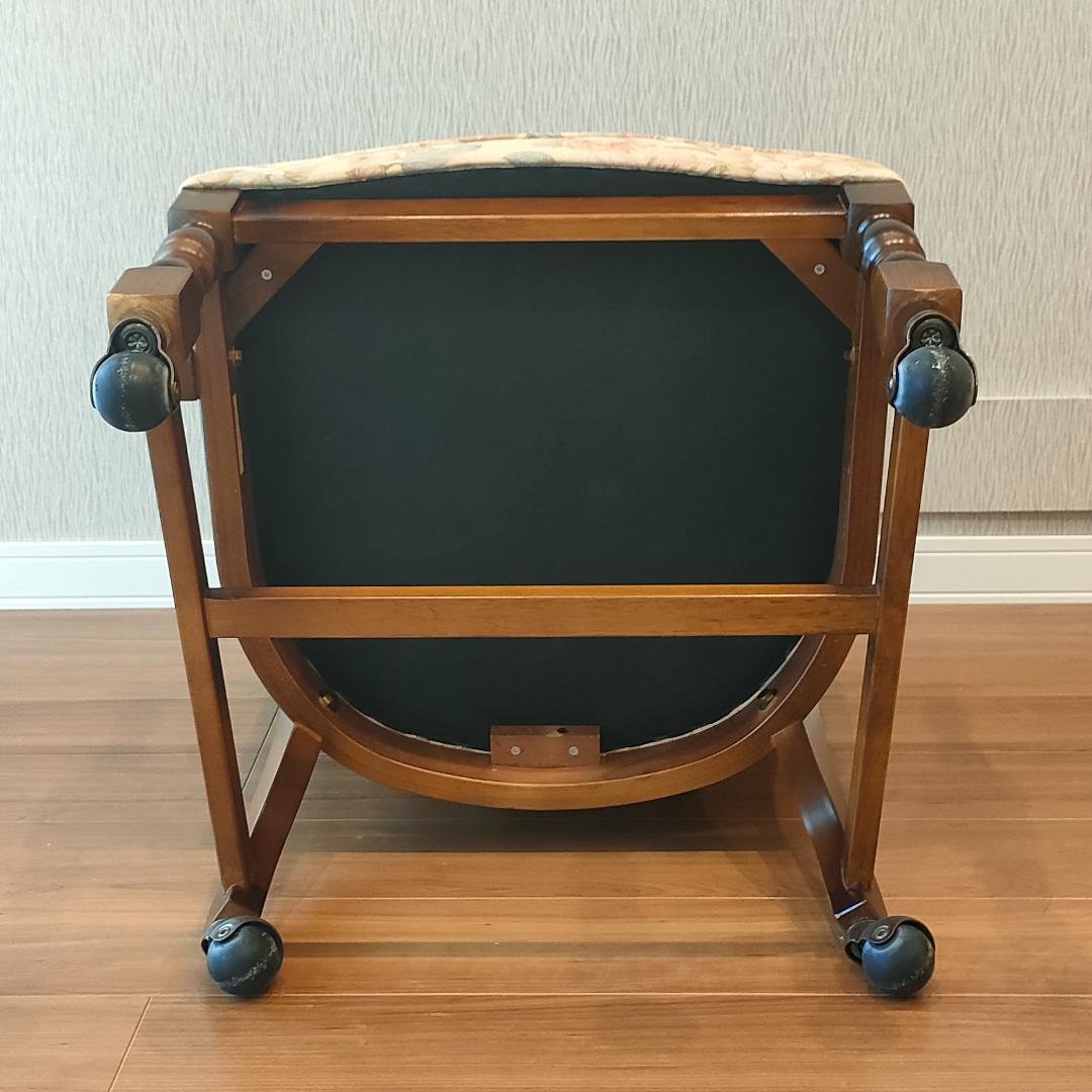 カリモク　コロニアル　アームチェア　クッション　キャスター付き②