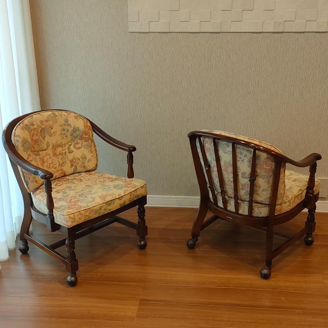 カリモク　コロニアル　アームチェア　クッション　キャスター付き②