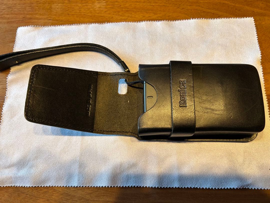 Konica Lexio 70 コンパクトカメラ　革製ケース付き