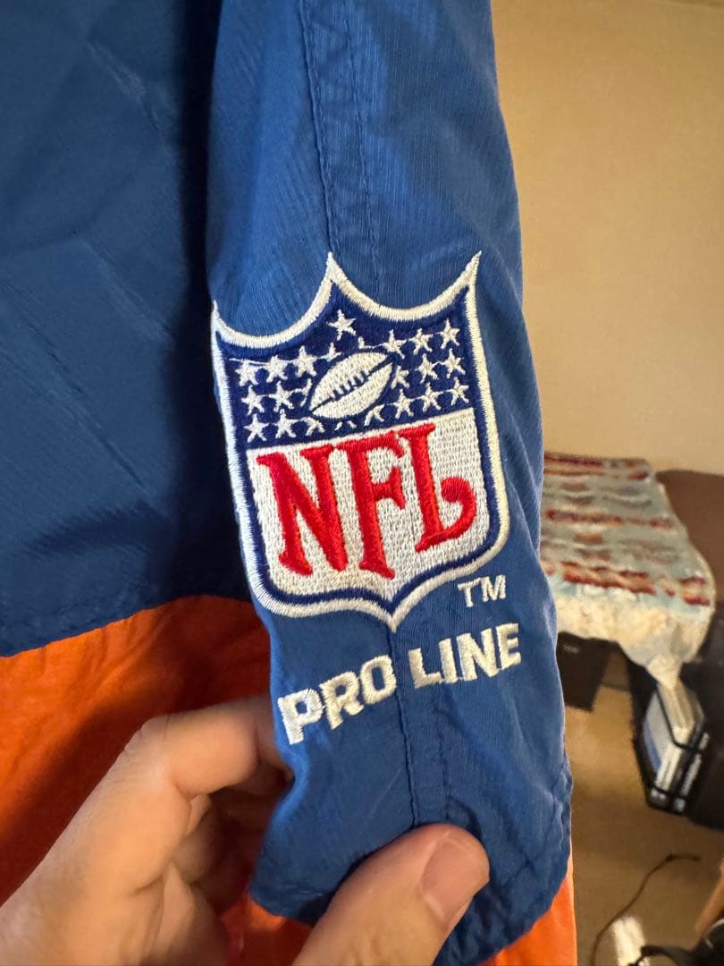 NFL デンバー・ブロンコス ジップアップウインタージャケット（総刺繍）