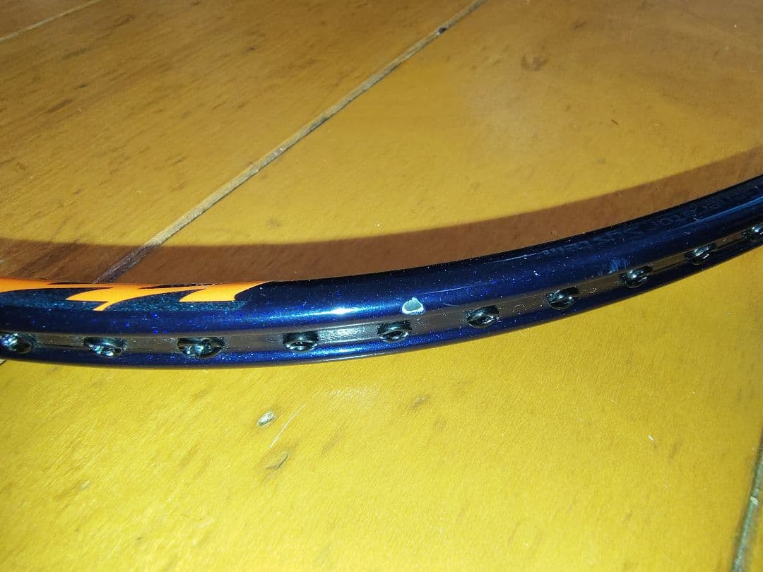 L*N様 YONEX アストロクス100ZZ 4UG5