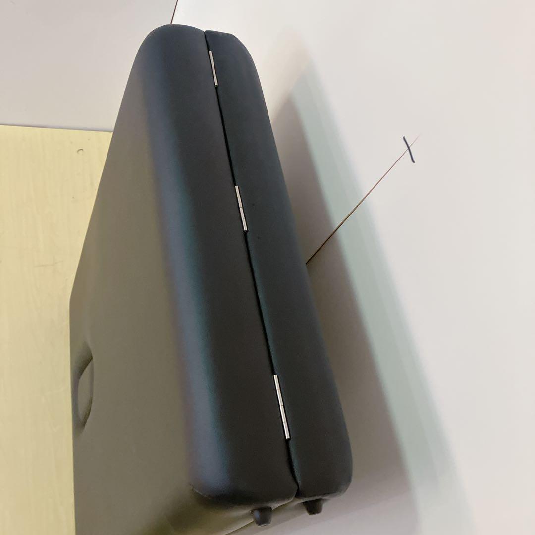 SEVEN BEAUTY 折りたたみ　エステベッド　マッサージベッド　ベッド