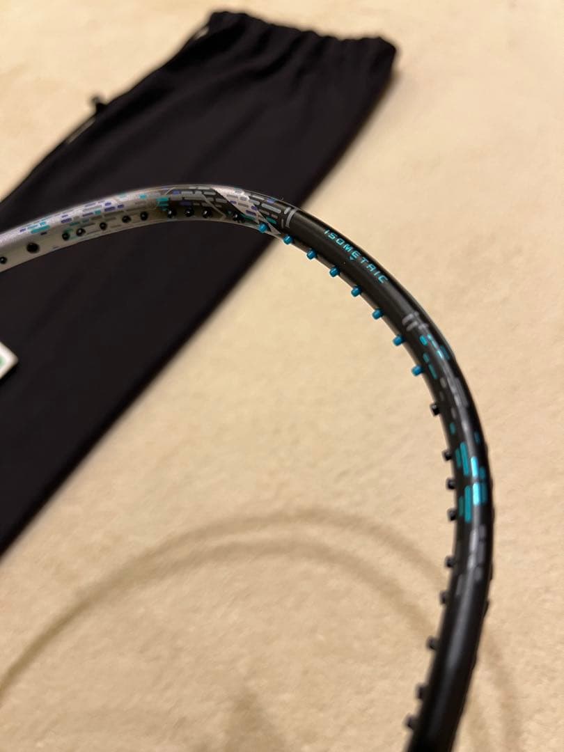 新品同様　ヨネックス　アストロクス88プロ　4UG5