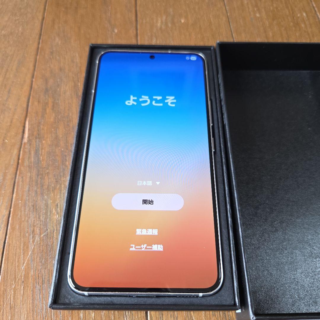 Samsung Galaxy S22 ホワイト 本体 SCG13