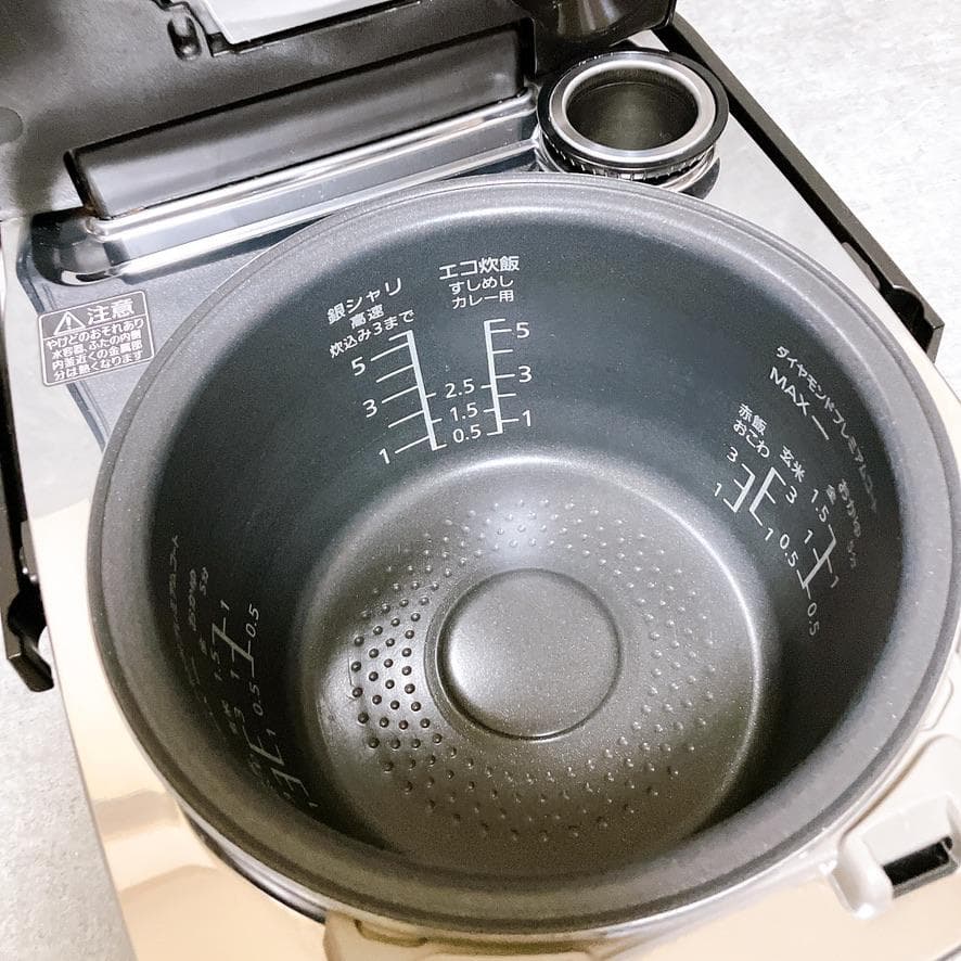 【極美品】Panasonic 可変圧力IH 炊飯器 SR-VSX101-K