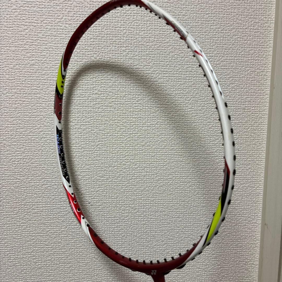 人気商品　バドミントンラケット アークセイバー11 3U5 ヨネックス