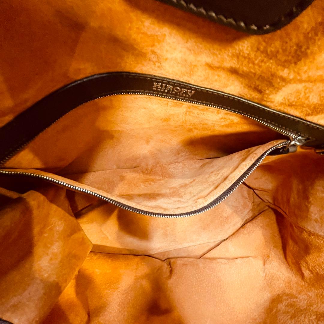 ⭐️美品⭐️ HIROFU ワンショルダーバッグ　チャーム付き　スエード裏地　本革