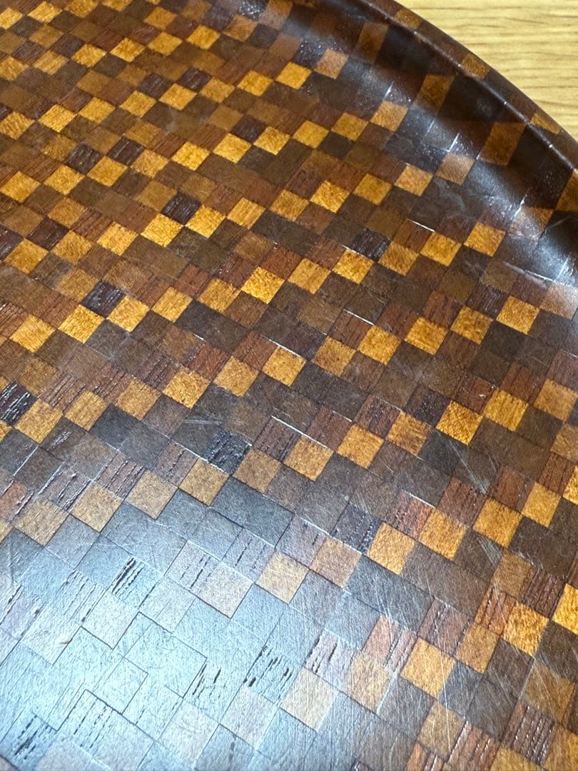 箱根細工　丸盆　市松模様　天然木　31センチ