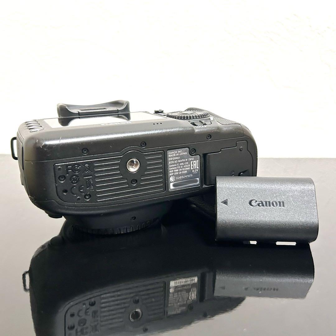 【良品】Canon EOS 5D Mark IV ボディ・純正バッテリー