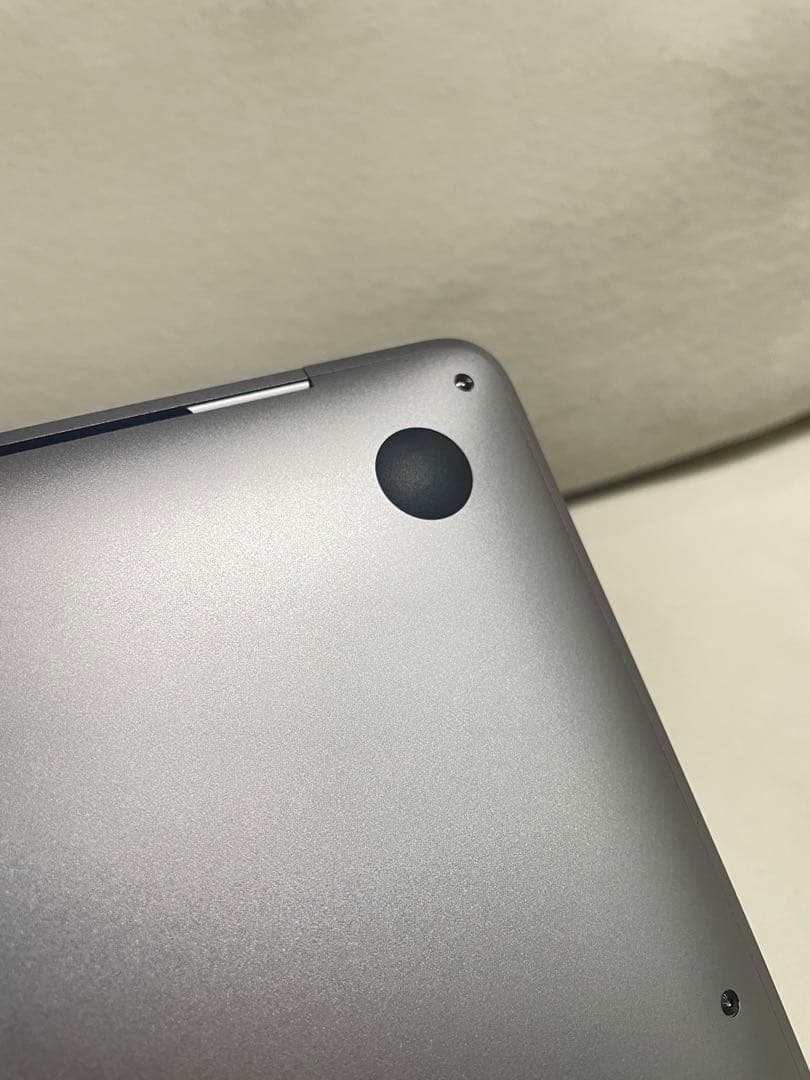 Apple MacBookAir M1 13インチ　99%バッテリ美品液晶線有