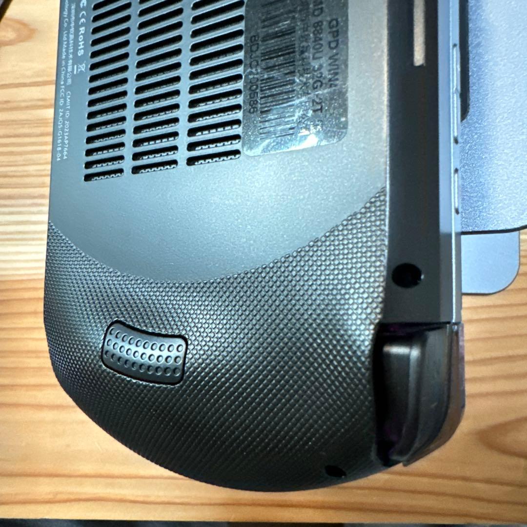 ミニPC GPD WIN4 (2024) Ryzen7 8840U 32GB/2TB