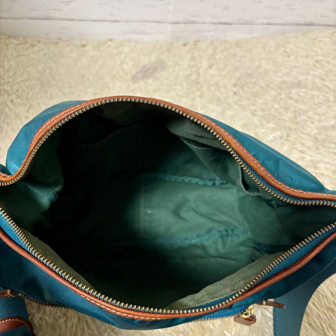 最終値下フェリージ ショルダーバッグ 斜め掛け　ナイロン レザー 05/4希少色