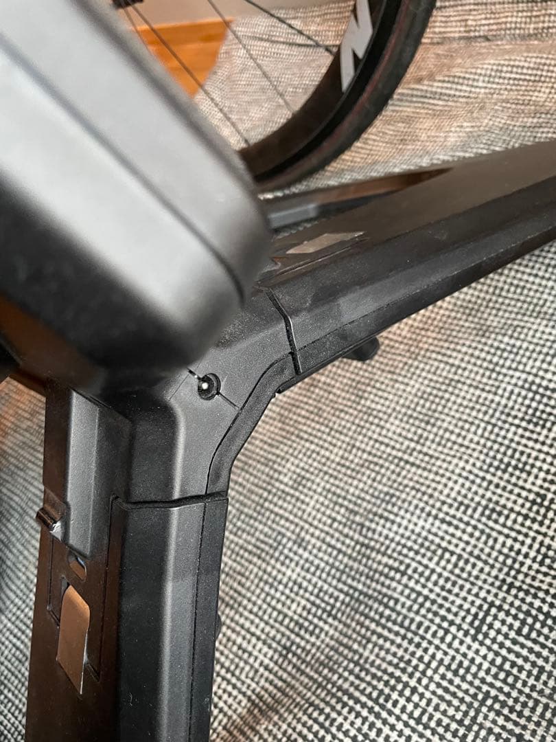 Tacx Neo トレーナー 安定したベース