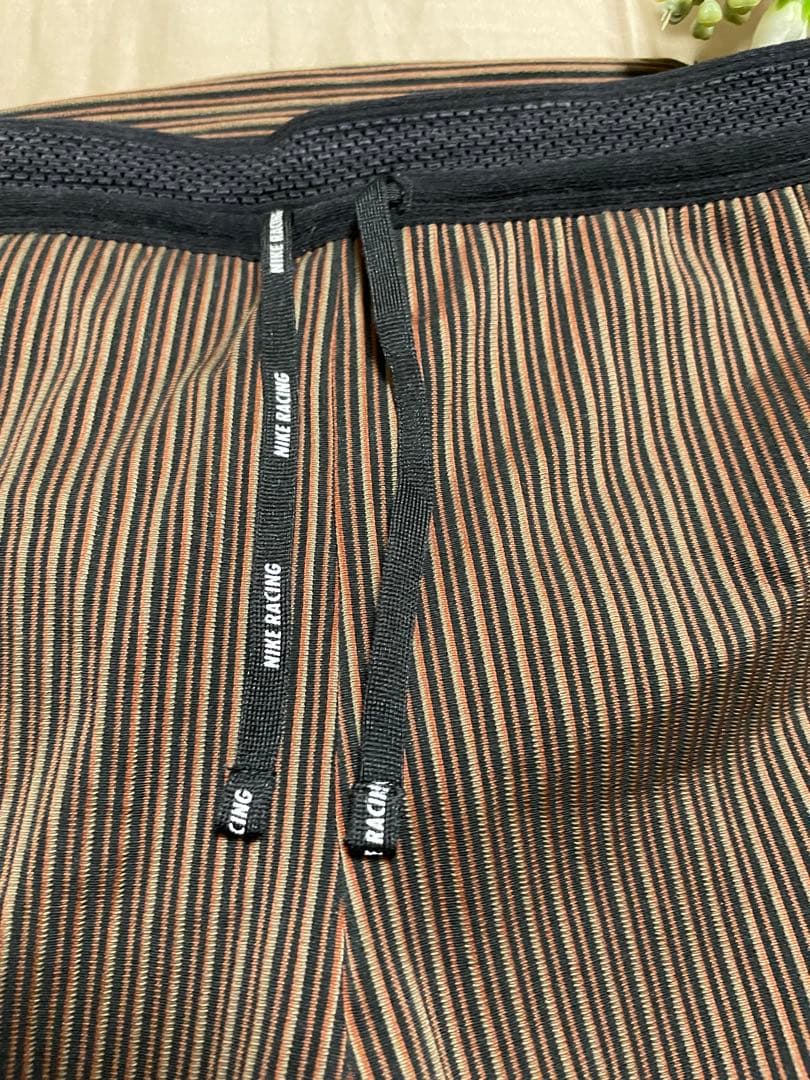 美品 NIKEエアロスイフトハーフタイツ S