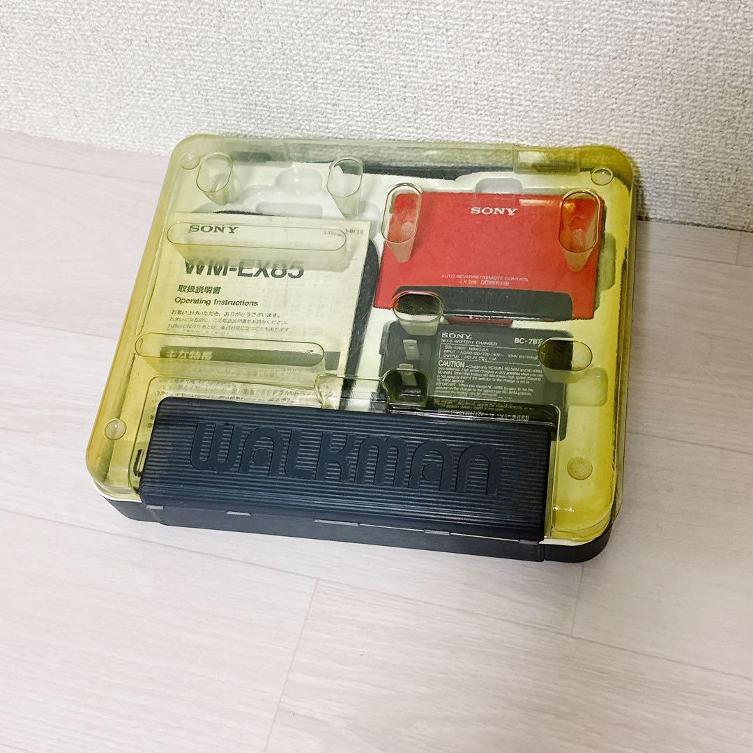 2050【デッドストック】カセットウォークマンWALKMAN WM-EX85