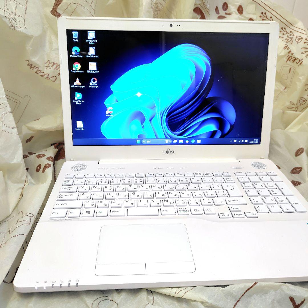 Fujitsu■Core i7 16GB SSD480GB Blu-ray■