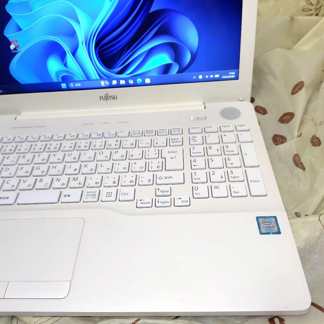 Fujitsu■Core i7 16GB SSD480GB Blu-ray■