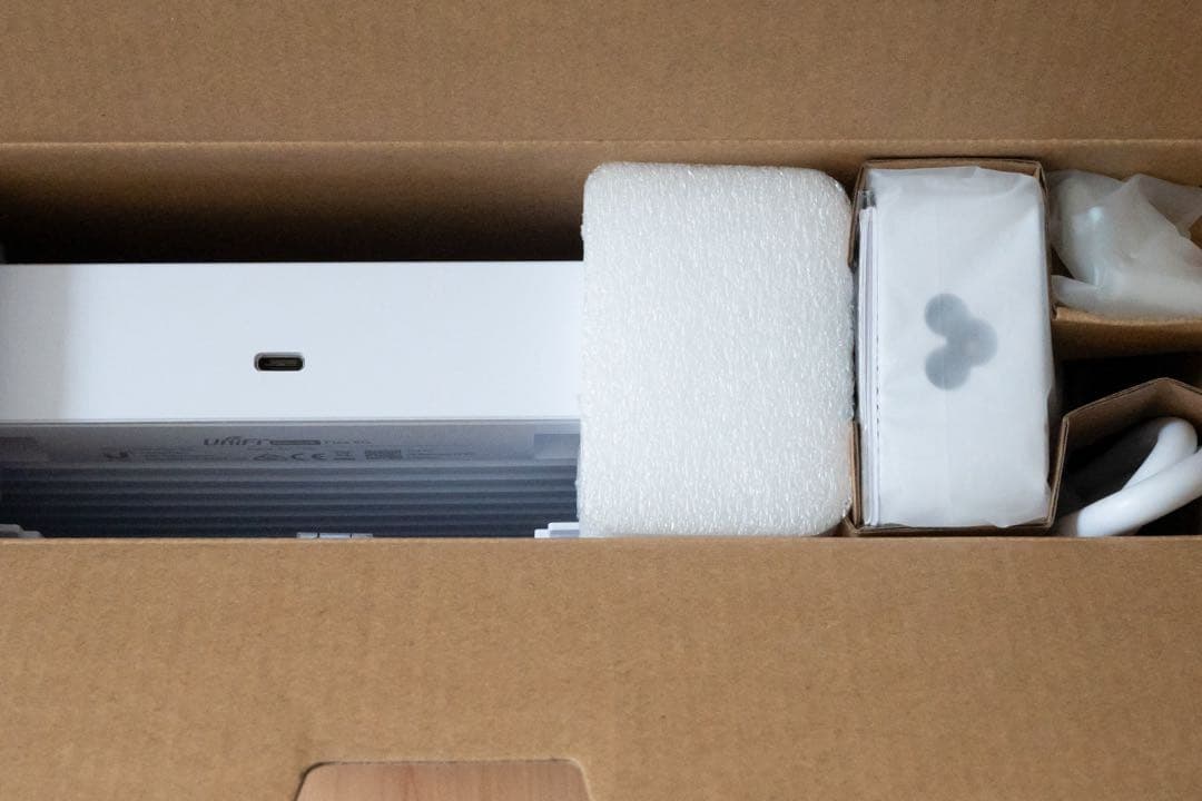 ルーター・ネットワーク機器 UniFi Flex 10 GbE (USW-Flex-XG)