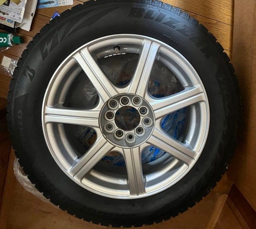 スタッドレスタイヤ　205/55R16 ブリヂストン　VRX、VRX2