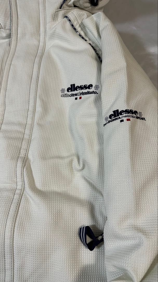 極美品　ellesse スキーウェア　上下セット　白と紺色　レディースL程度