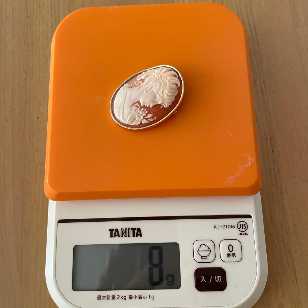 未使用品【イタリアローマのカメオ専門店で購入】カメオブローチ 女性の横顔 花