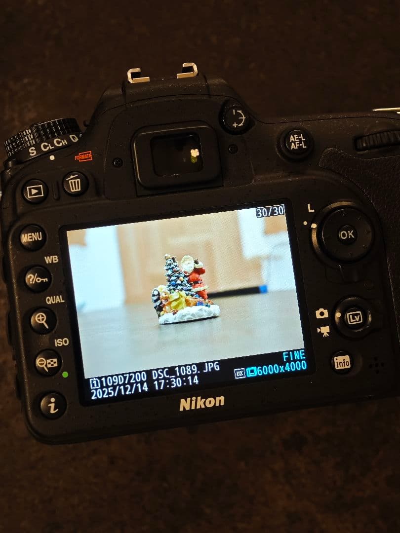 Nikon D7200 ズームレンズキット 18-300mm 35mm