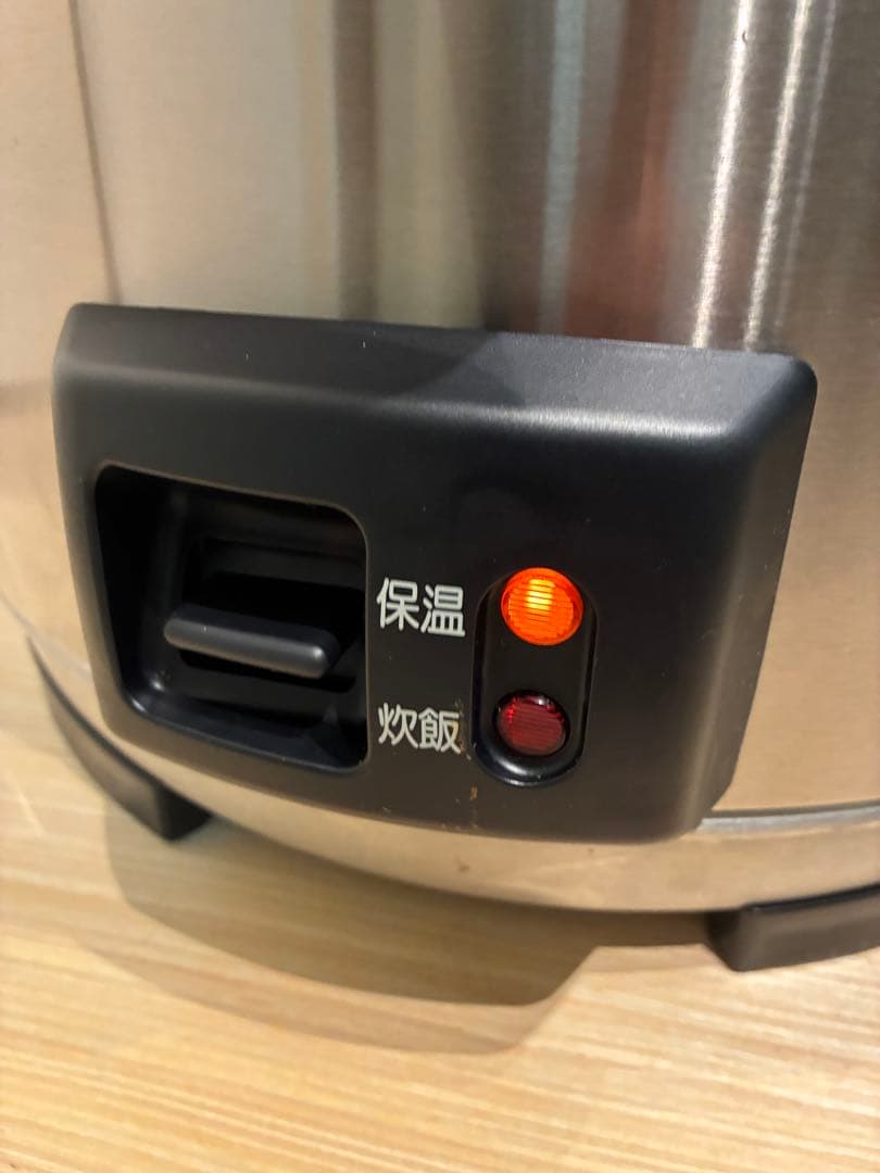 [美品] 2024年製 タイガー 業務用炊飯ジャー 2升炊き JNO-A361