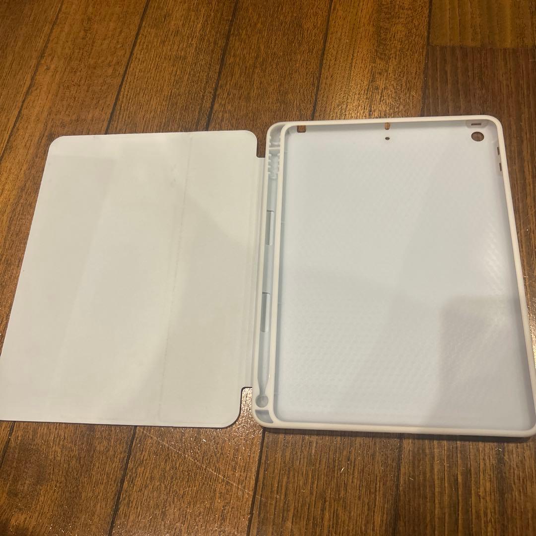 iPad 第6世代 Wi-Fi＋Cellular 32GB ゴールド