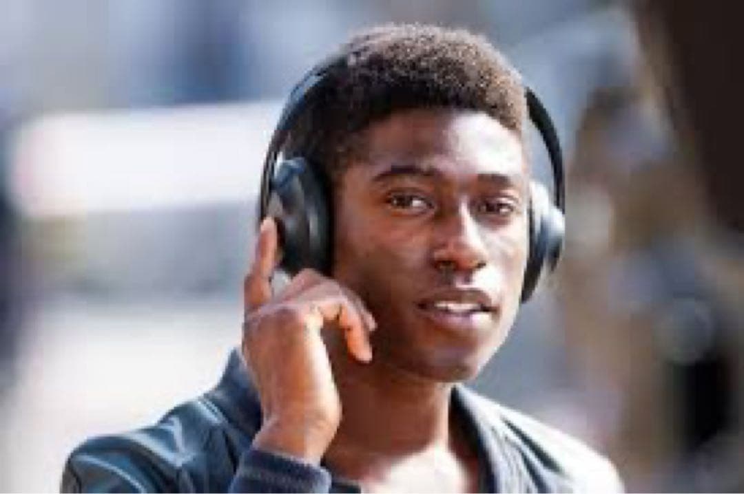 （美品）Bose ワイヤレスヘッドホン キャリングケース付き